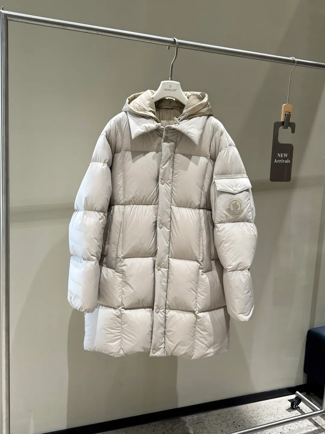 Authentic : 【Original 】 Moncler｜ / 25𝒔𝒔 Alize Same Style， ， Same Style#T 29# Size：12345 ：Black，Beige